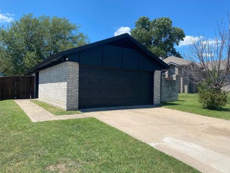 216 Lone Pine Court Fort Worth TX 76108