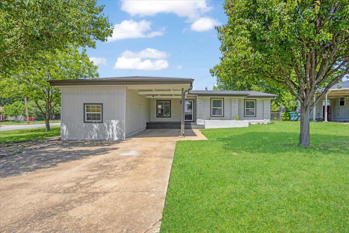 1815 W Brockett Street Sherman TX 75092