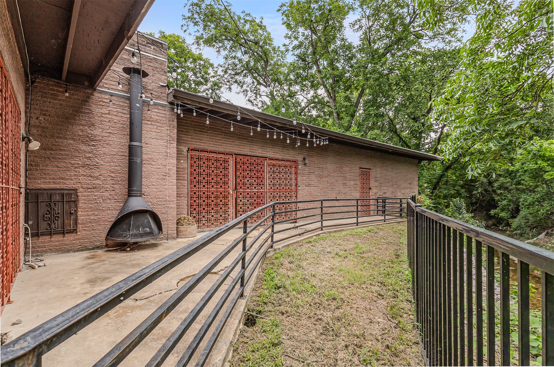 2224 Lakeland Drive Dallas TX 75228