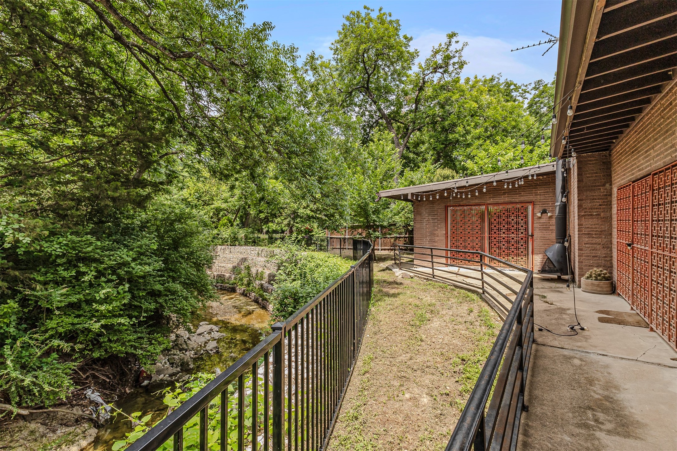 2224 Lakeland Drive Dallas TX 75228