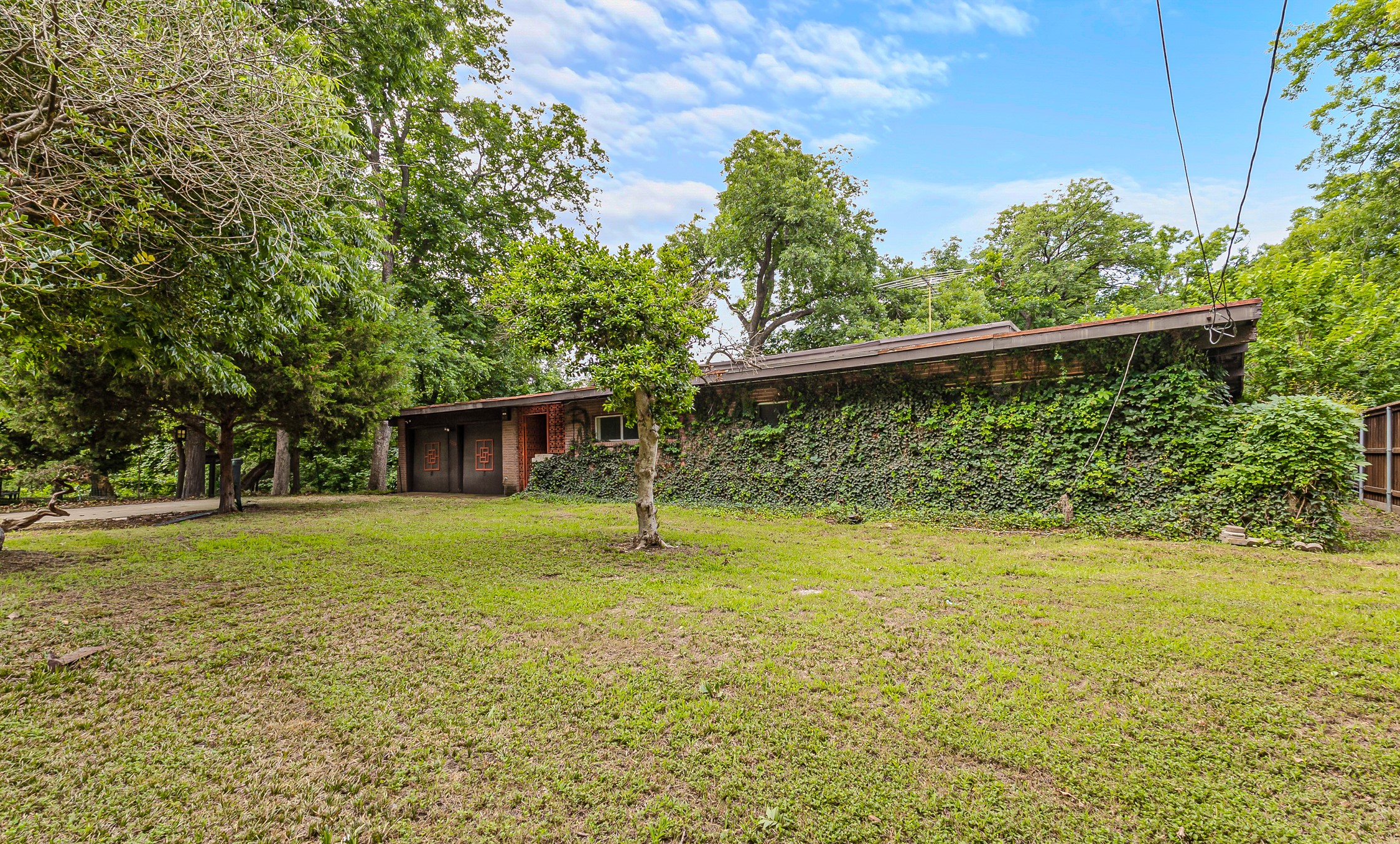 2224 Lakeland Drive Dallas TX 75228