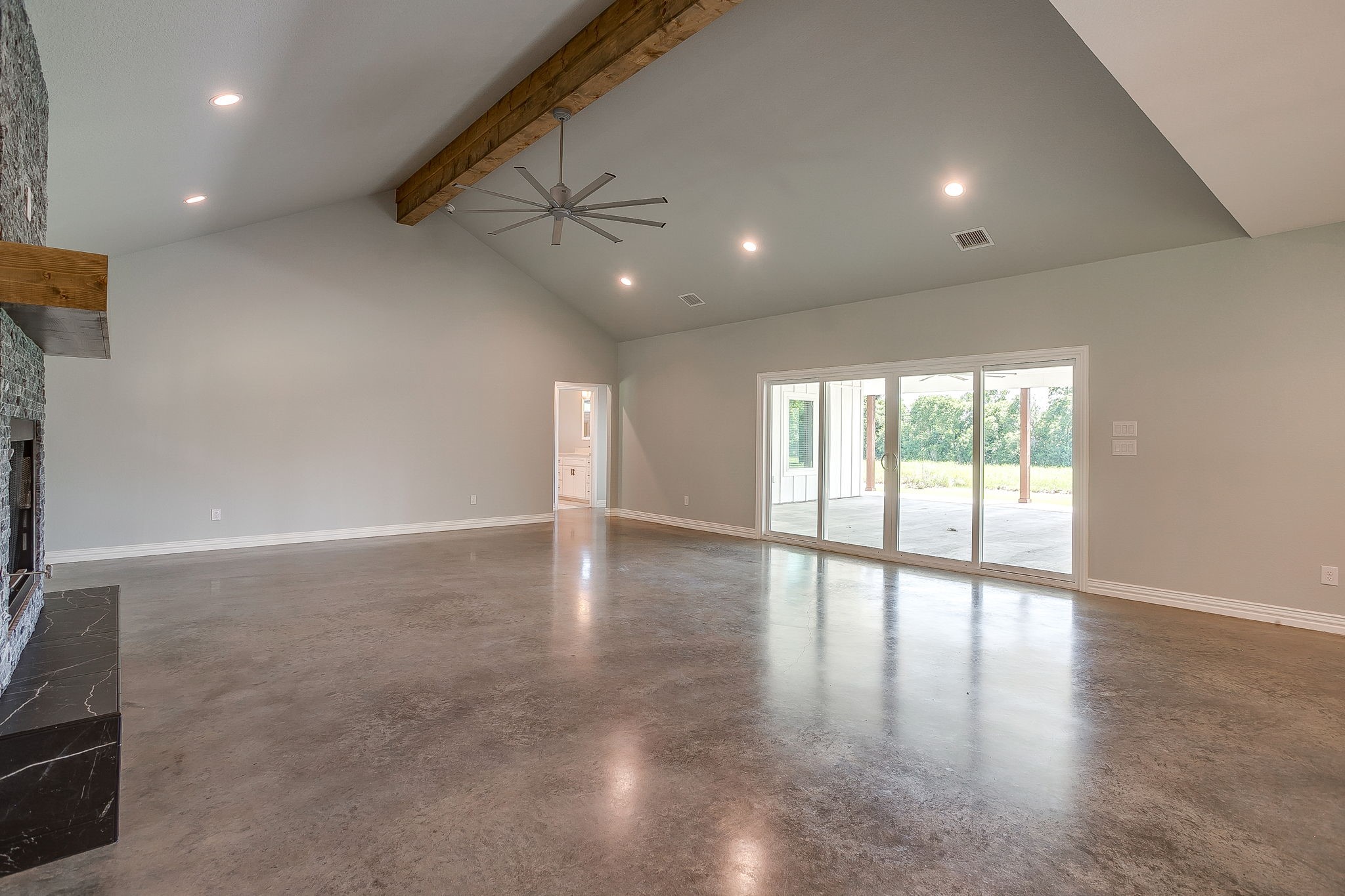 13901 County Road 102 Grandview TX 76050