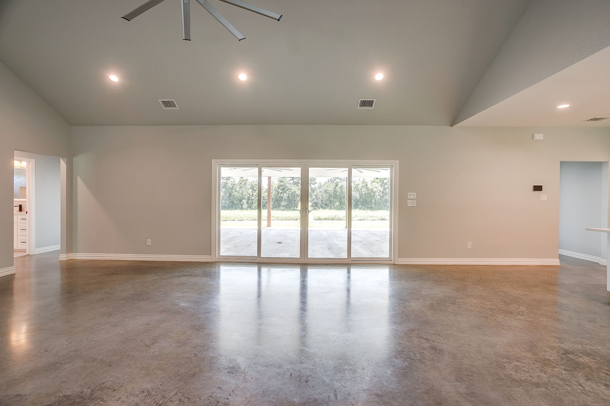 13901 County Road 102 Grandview TX 76050