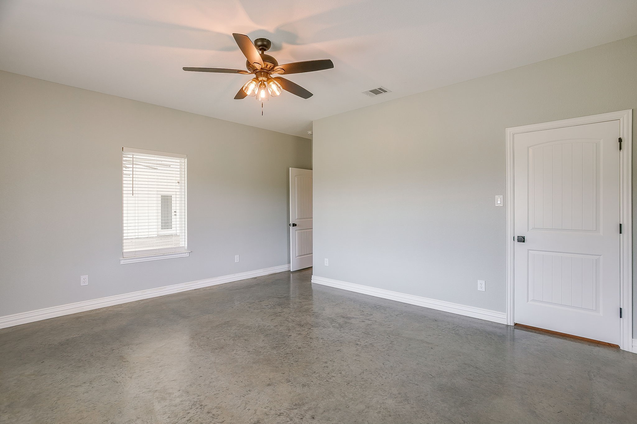 13901 County Road 102 Grandview TX 76050