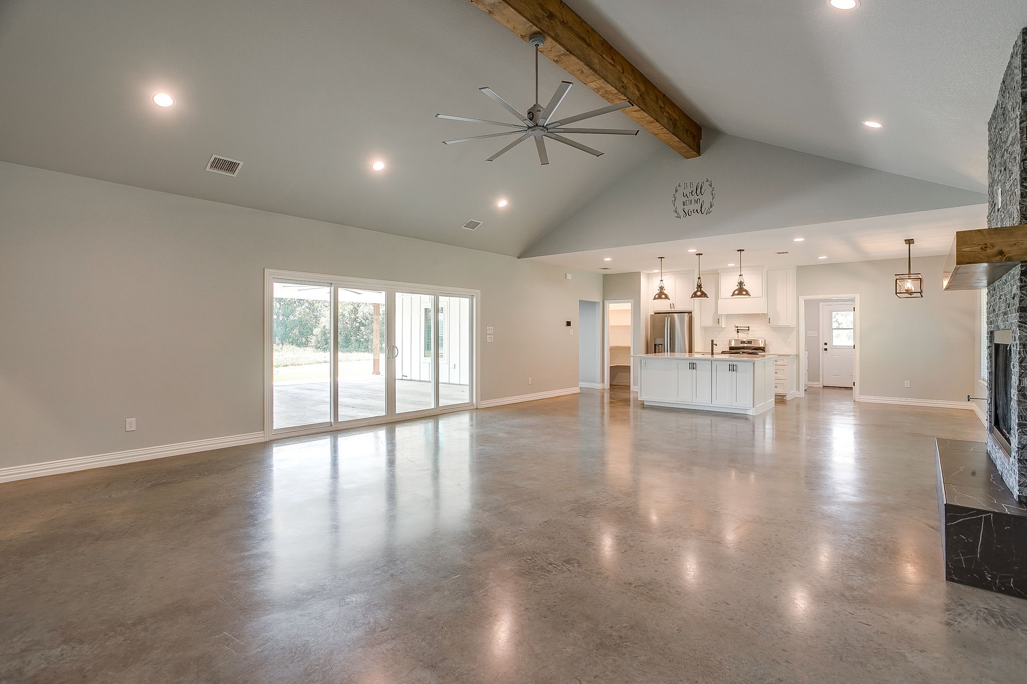 13901 County Road 102 Grandview TX 76050