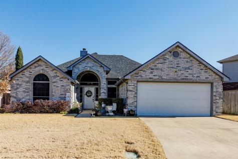 122 E Forestwood Drive Forney TX 75126