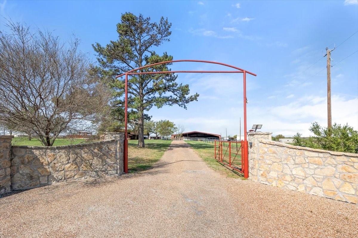 911 Mcvoid Road Springtown TX 76082