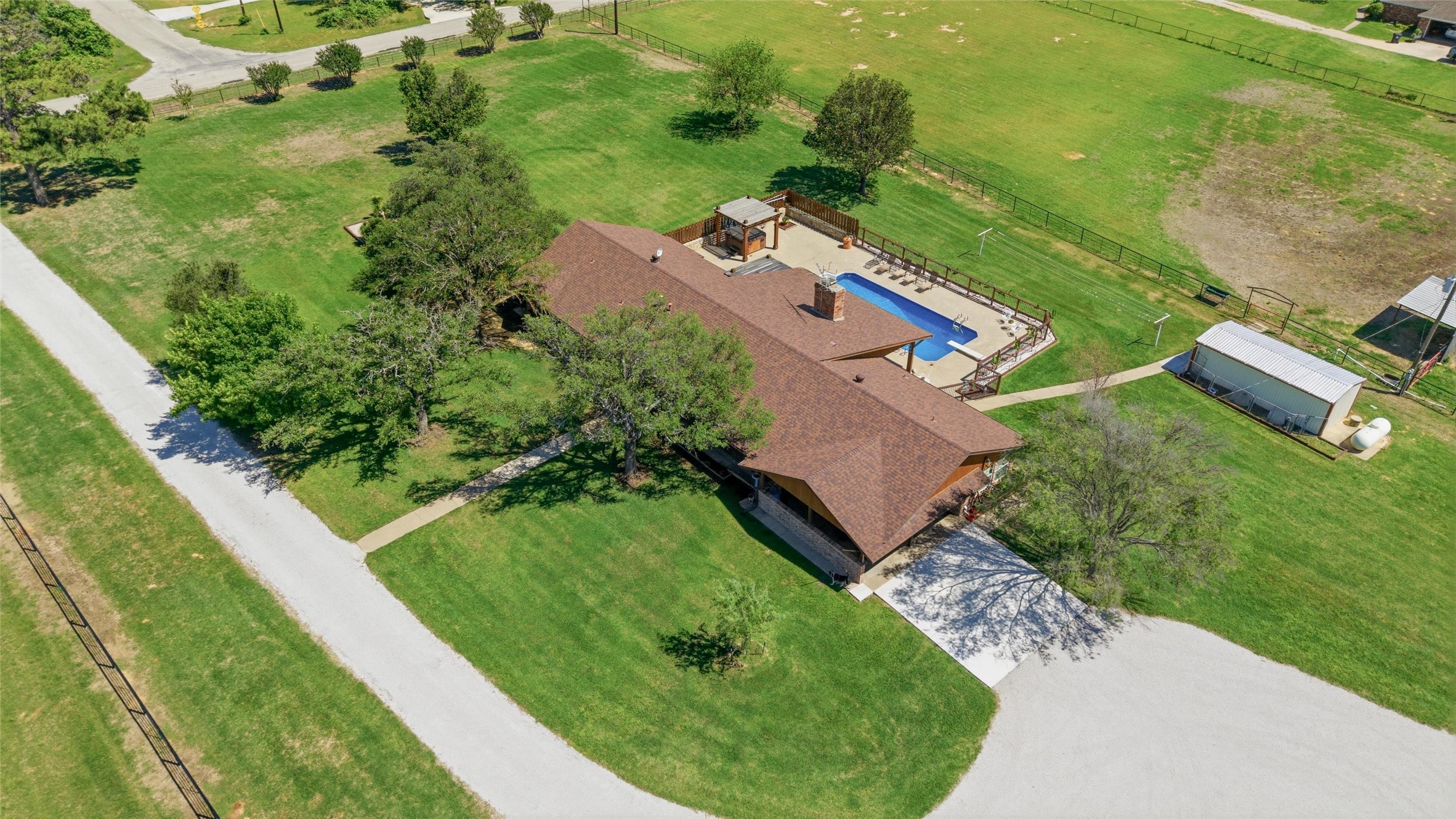 911 Mcvoid Road Springtown TX 76082