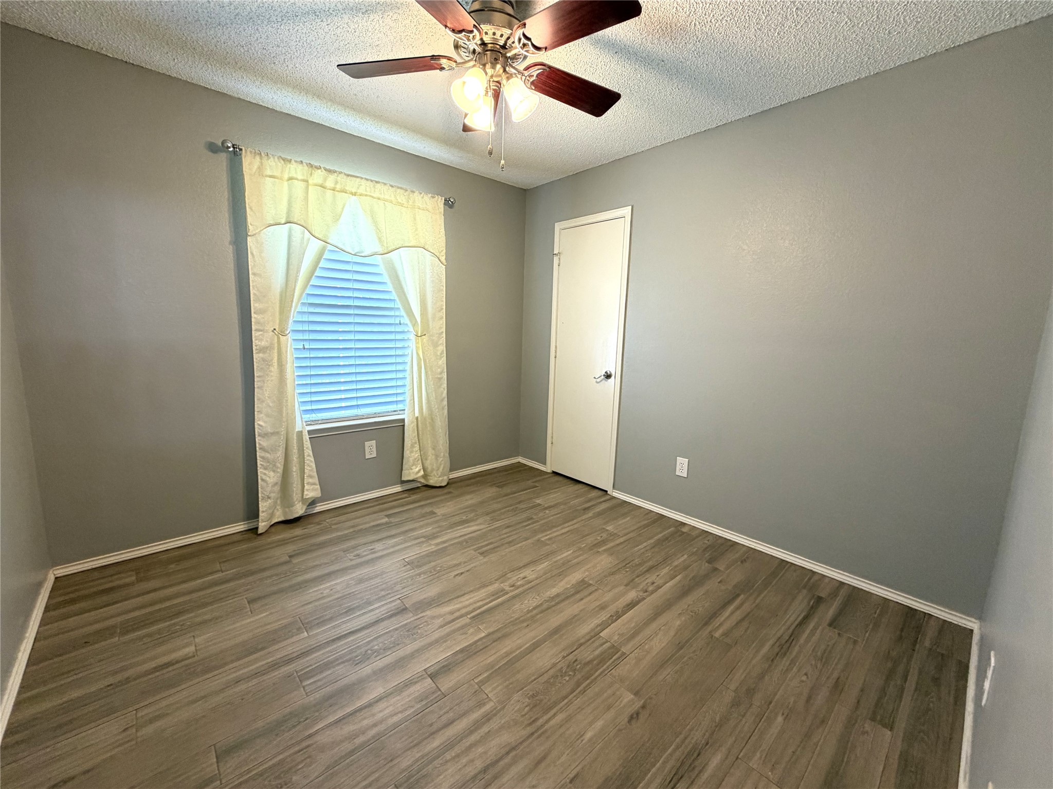 1415 Kynette Drive Euless TX 76040