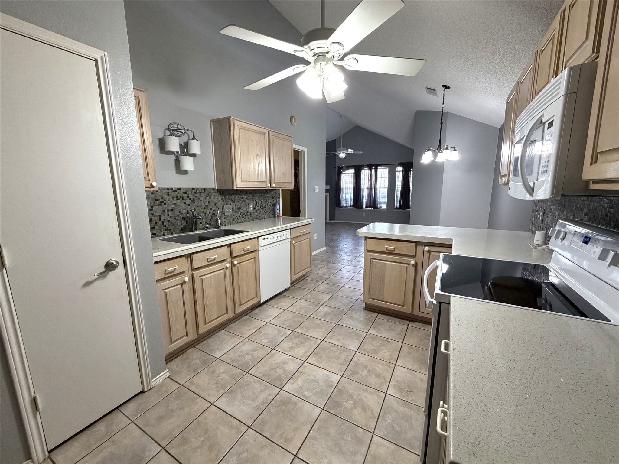 1415 Kynette Drive Euless TX 76040