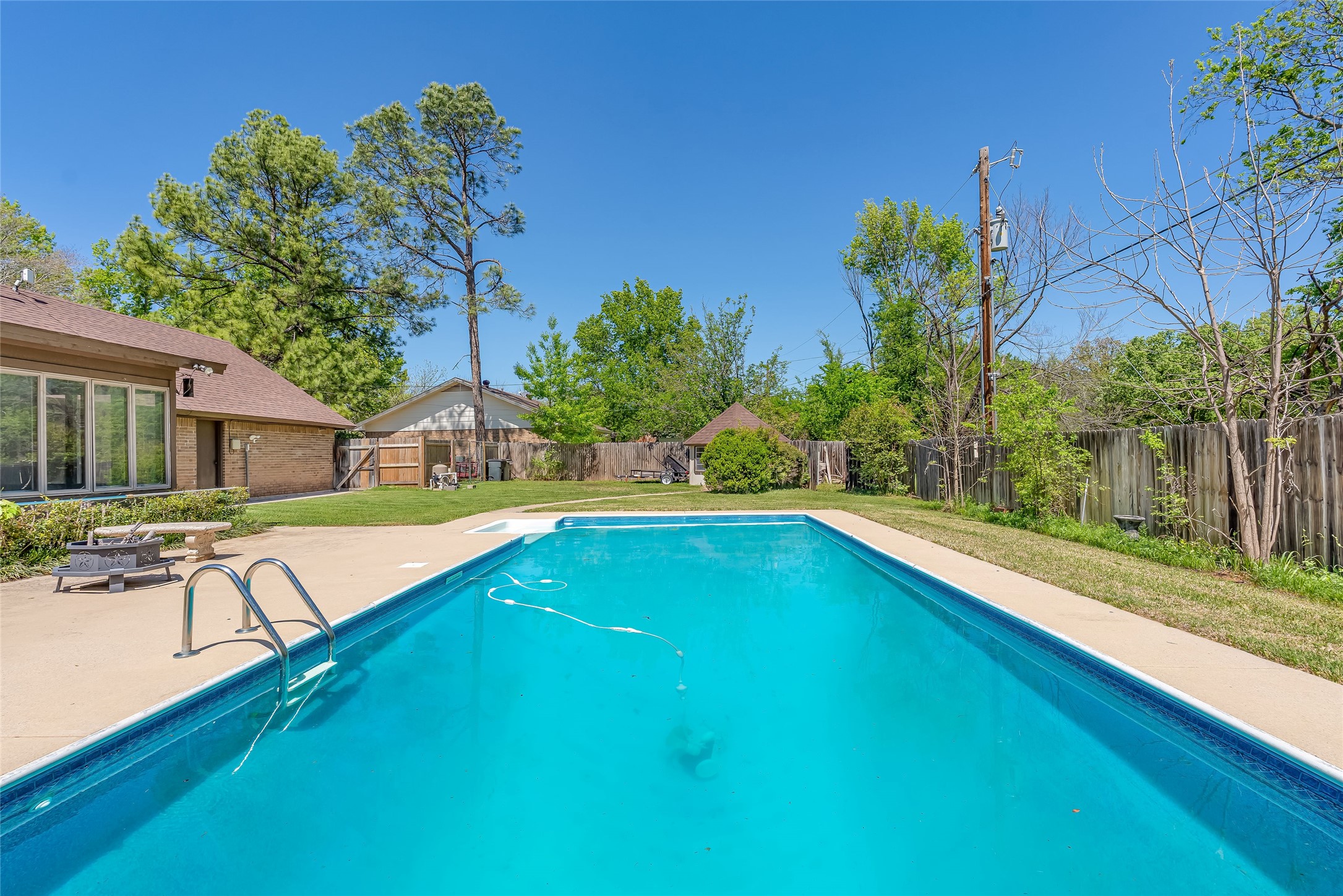 2015 Edgewood Drive Bridgeport TX 76426