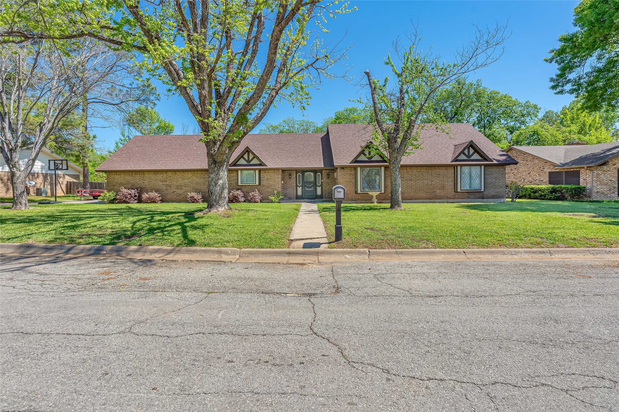 2015 Edgewood Drive Bridgeport TX 76426