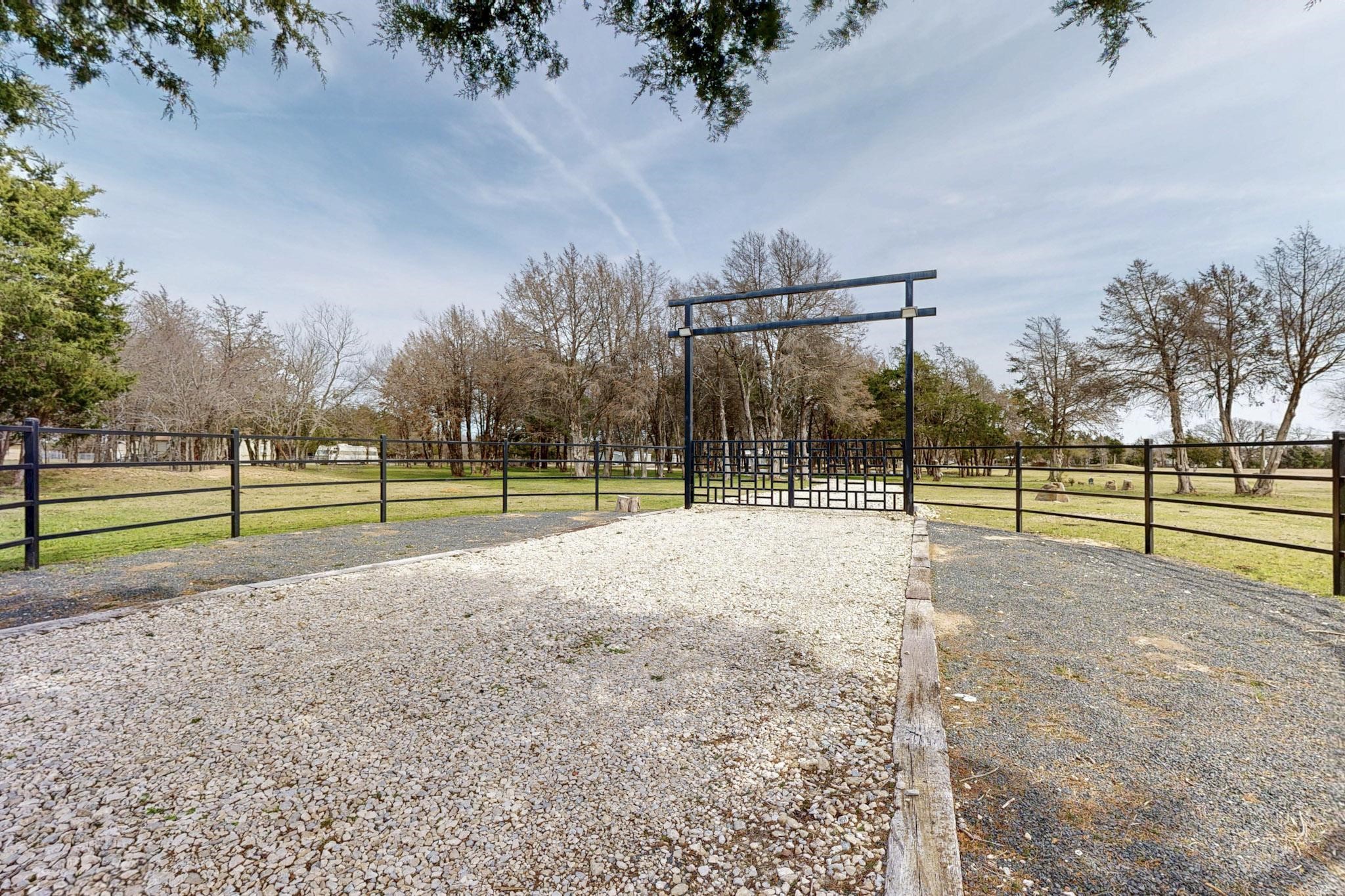 17073 Fm 2613 Kemp TX 75143