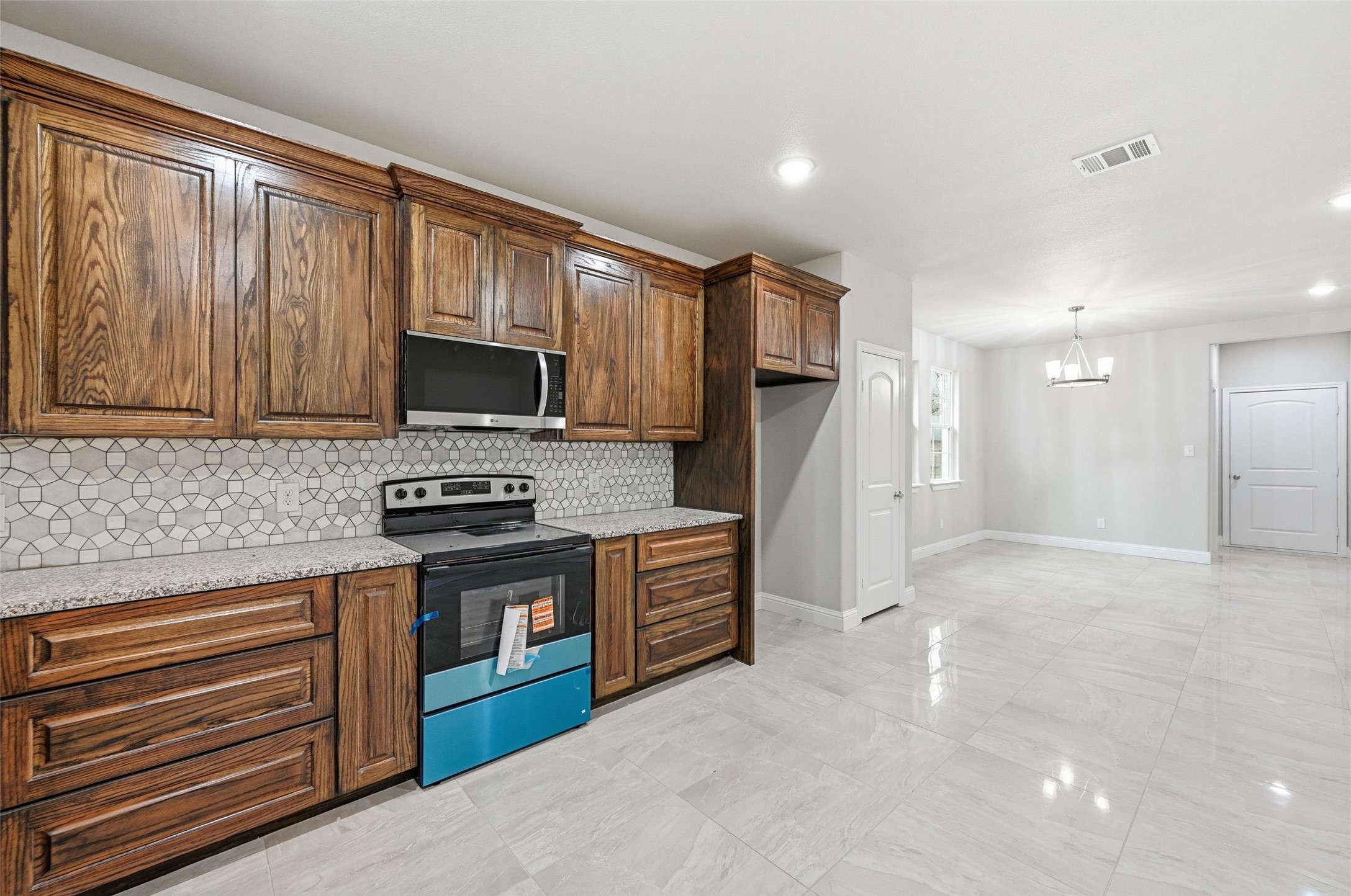 306 Lewis Street Cleburne TX 76031