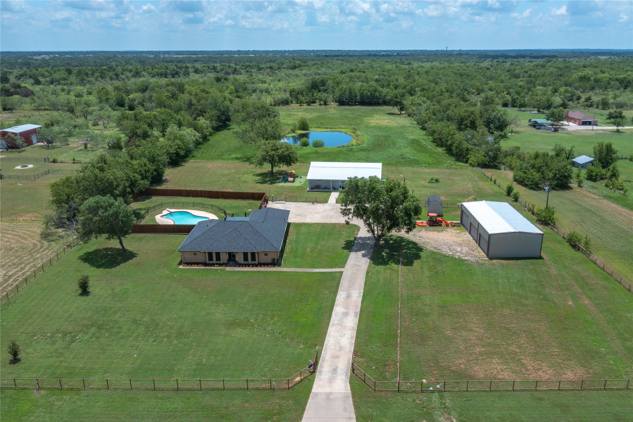 8086 County Road 272 Terrell TX 75160