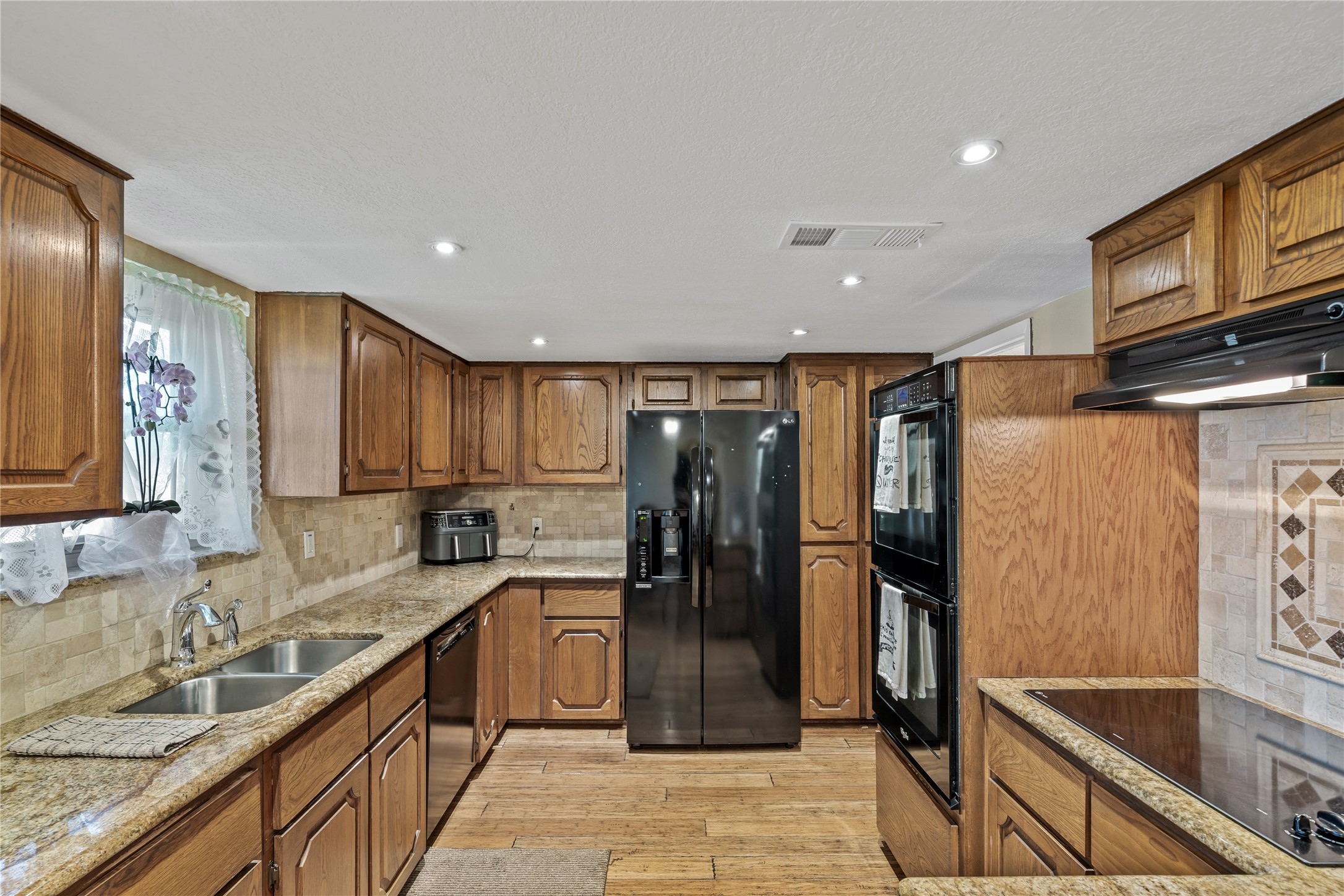 8086 County Road 272 Terrell TX 75160