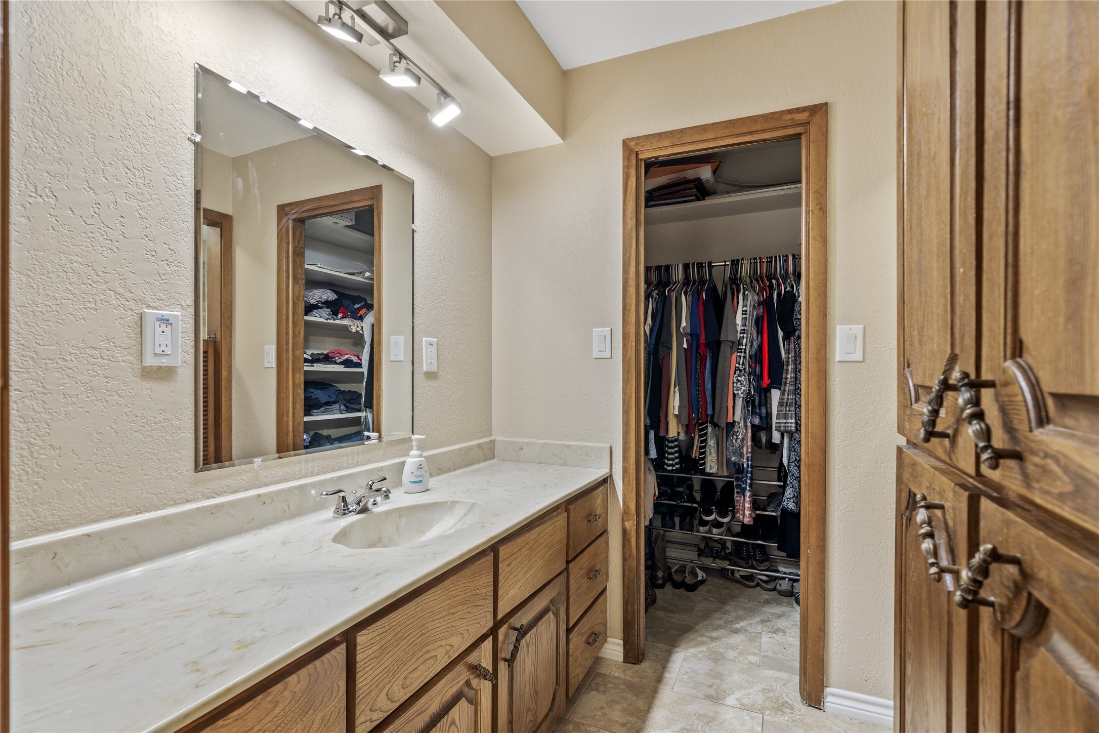 8086 County Road 272 Terrell TX 75160