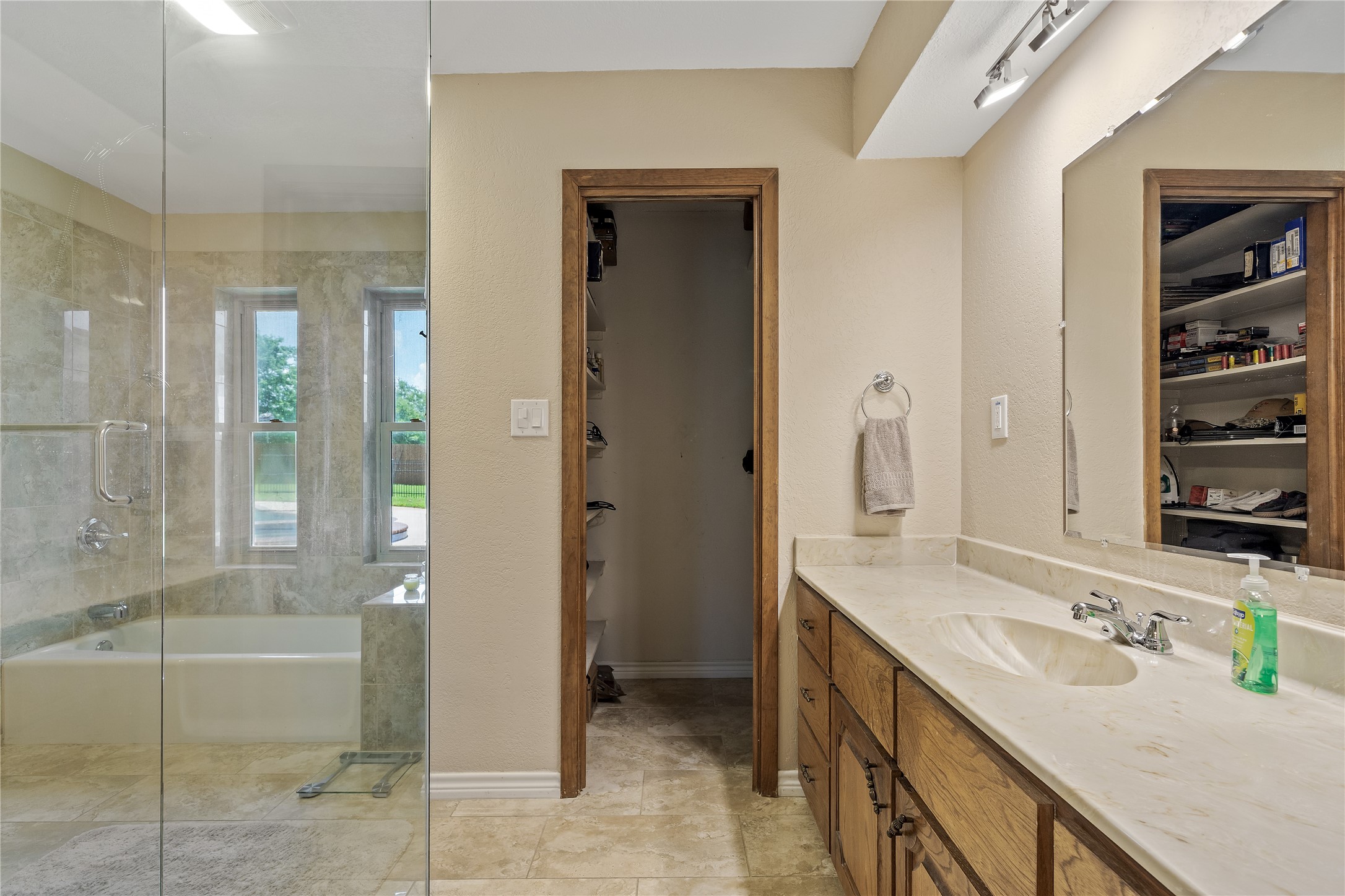 8086 County Road 272 Terrell TX 75160