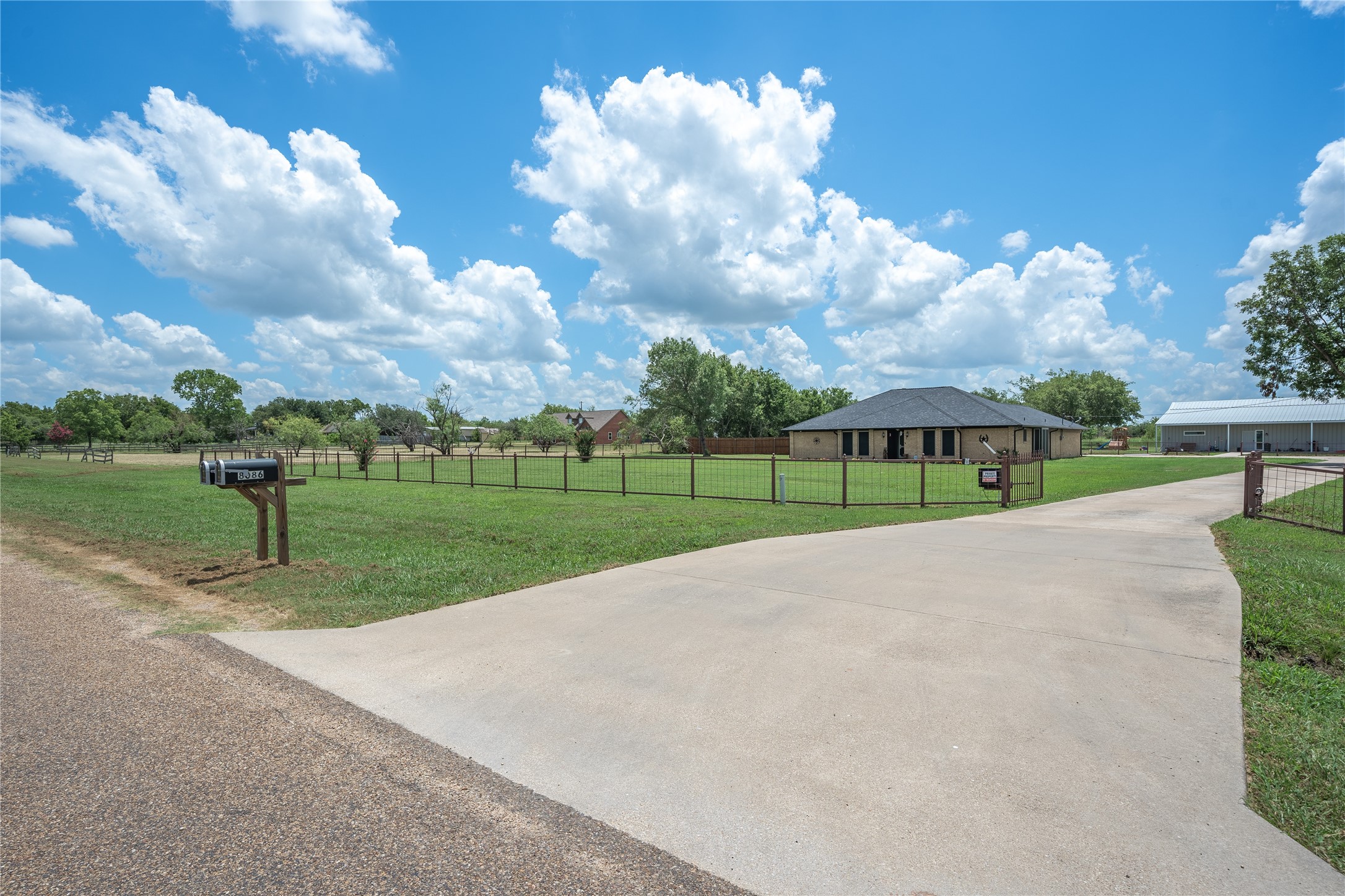 8086 County Road 272 Terrell TX 75160