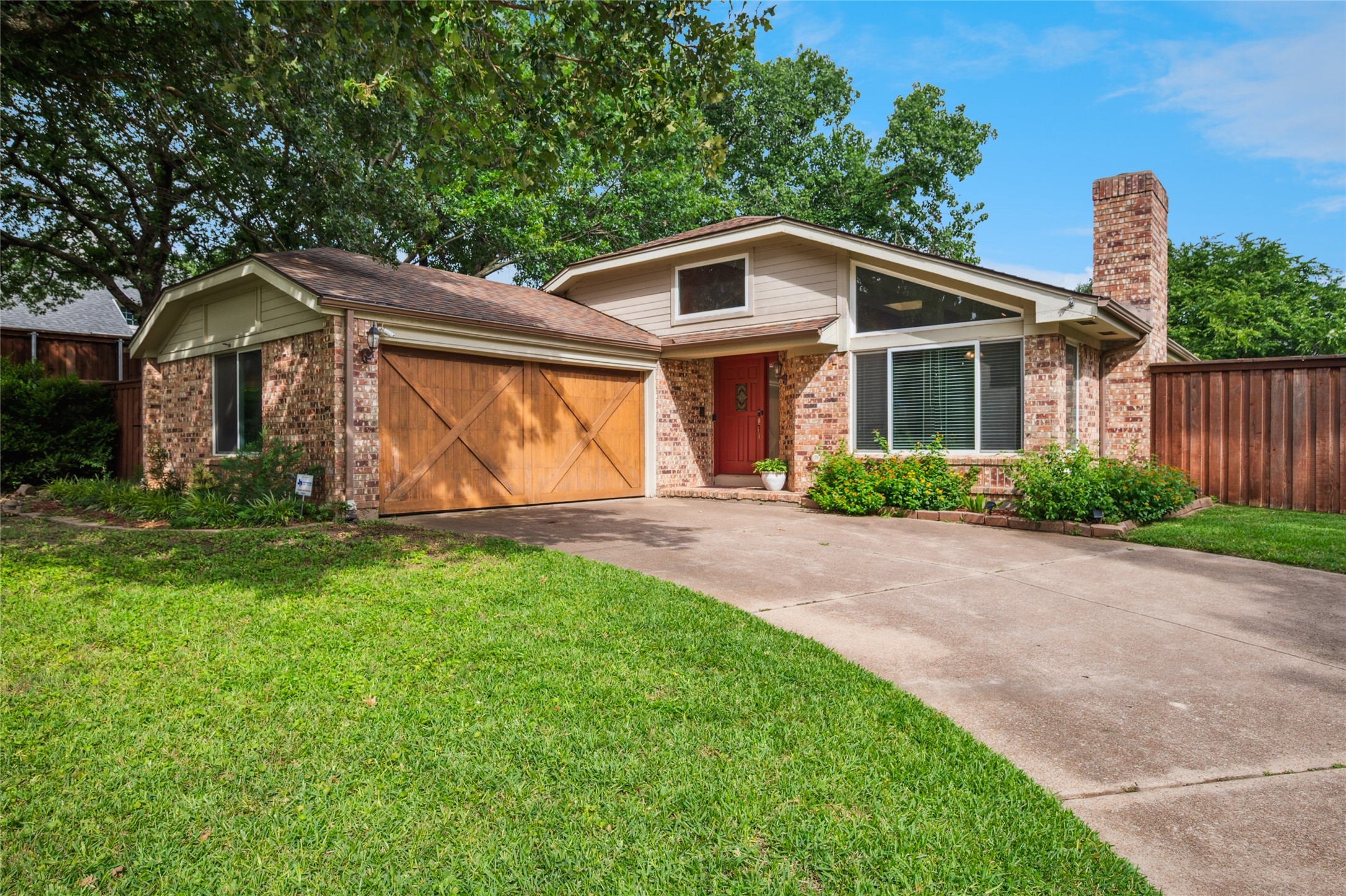 2726 Winding Hollow Lane Arlington TX 76006