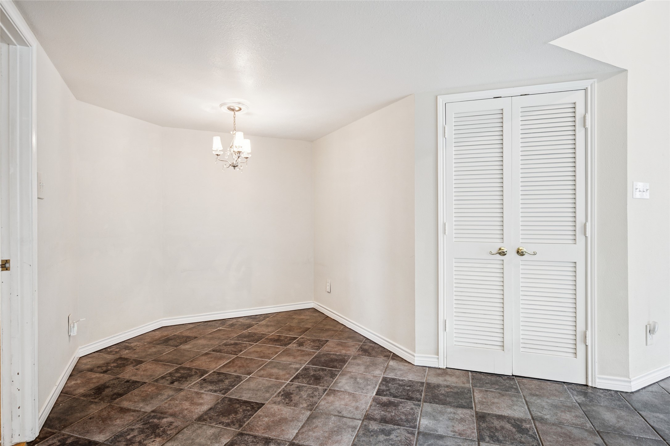 2726 Winding Hollow Lane Arlington TX 76006