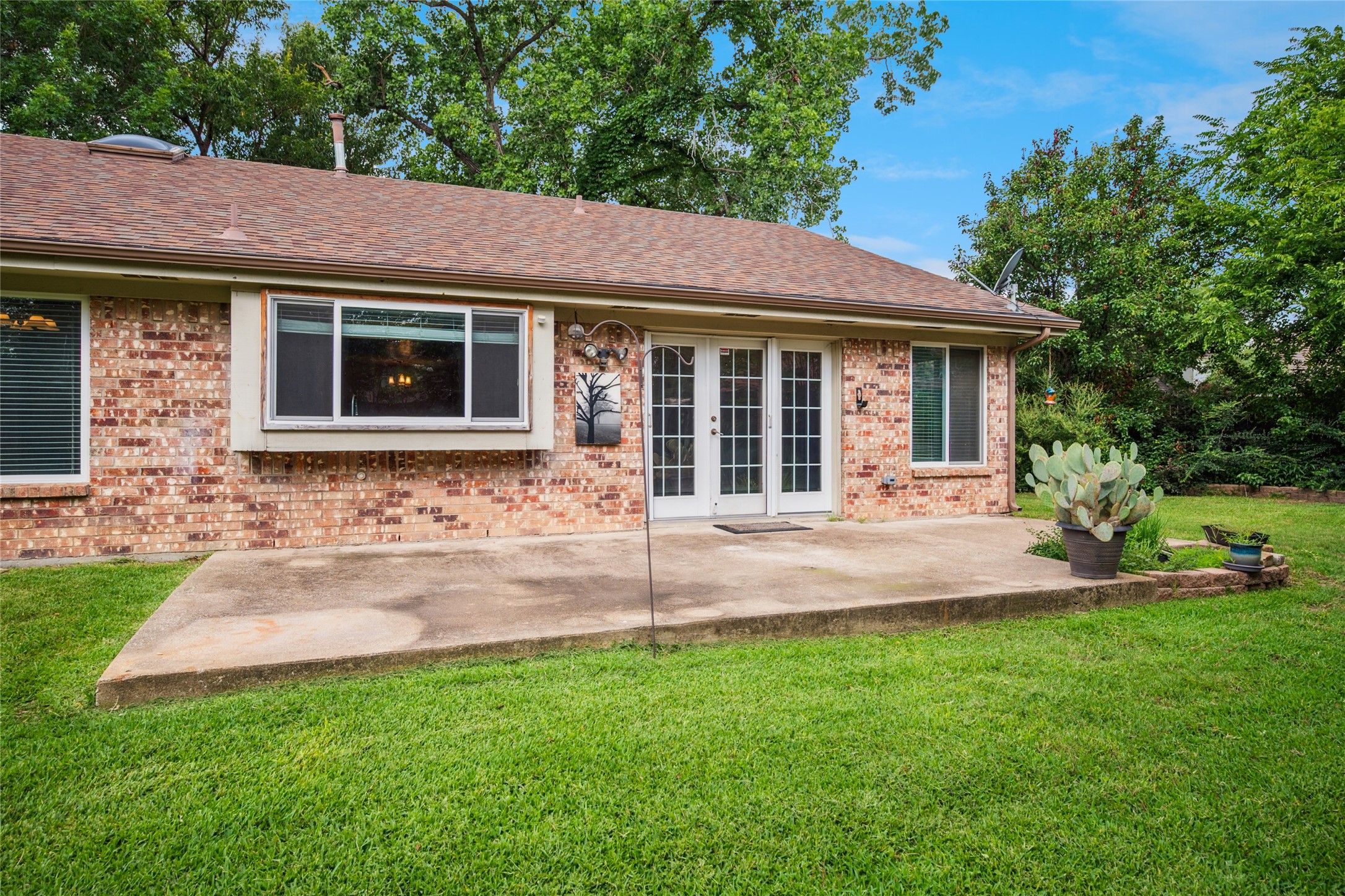 2726 Winding Hollow Lane Arlington TX 76006