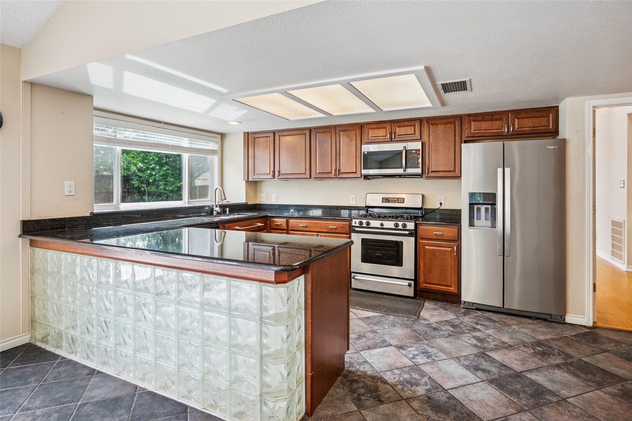 2726 Winding Hollow Lane Arlington TX 76006