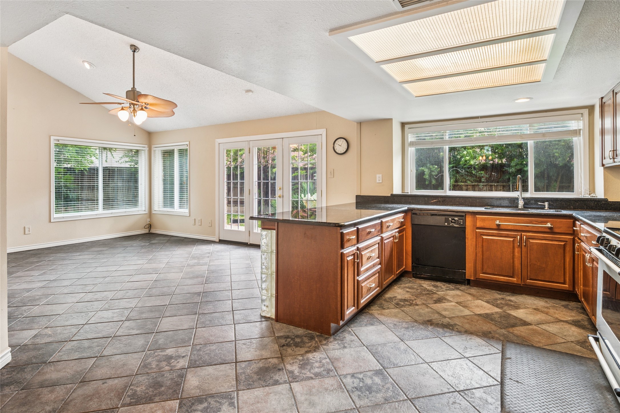 2726 Winding Hollow Lane Arlington TX 76006
