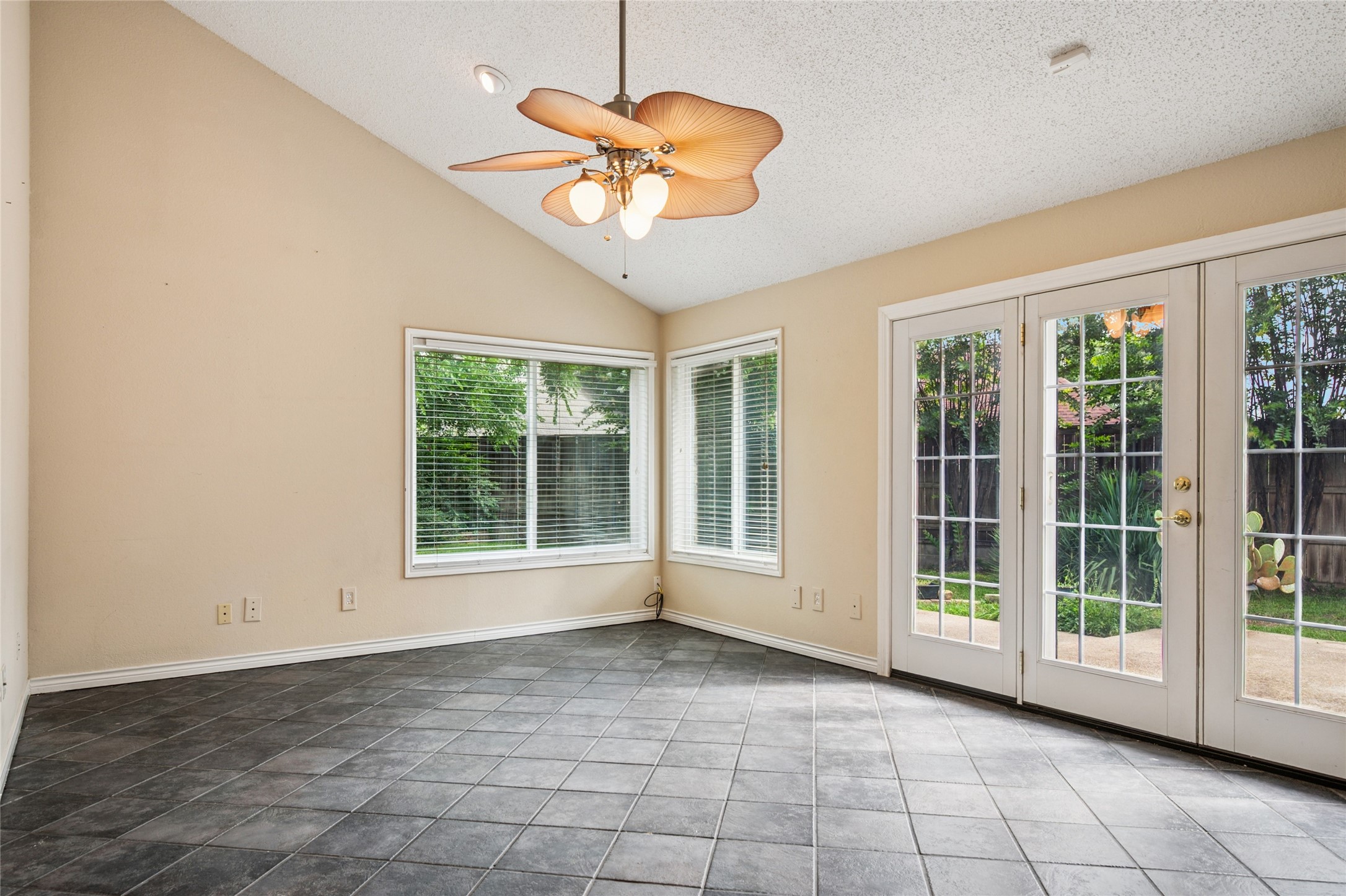 2726 Winding Hollow Lane Arlington TX 76006