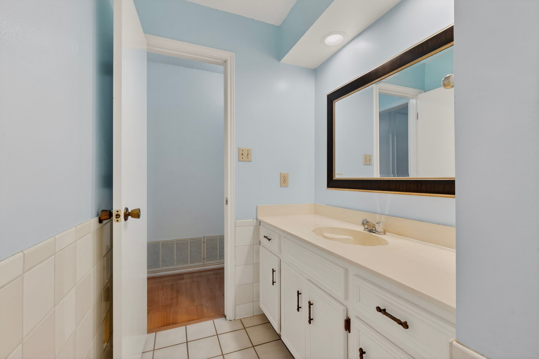 1604 Meadowgate Drive Richardson TX 75081