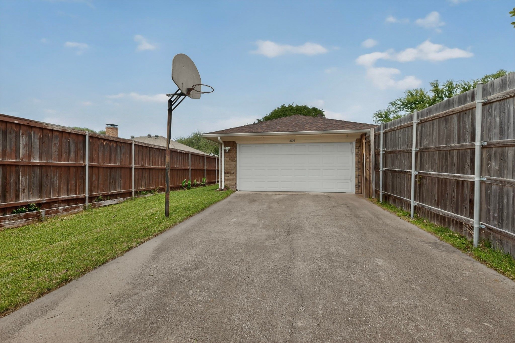 1604 Meadowgate Drive Richardson TX 75081