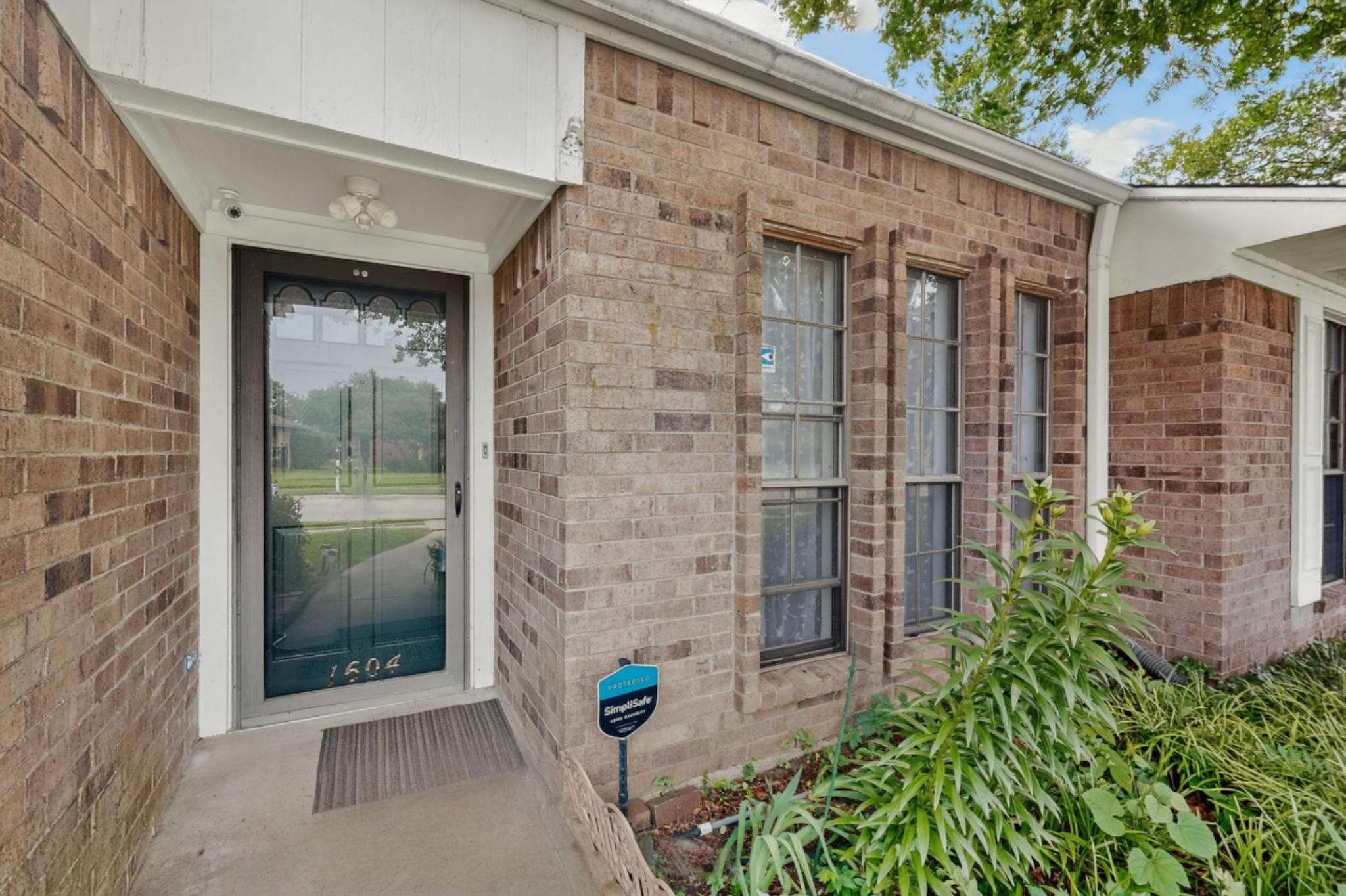 1604 Meadowgate Drive Richardson TX 75081
