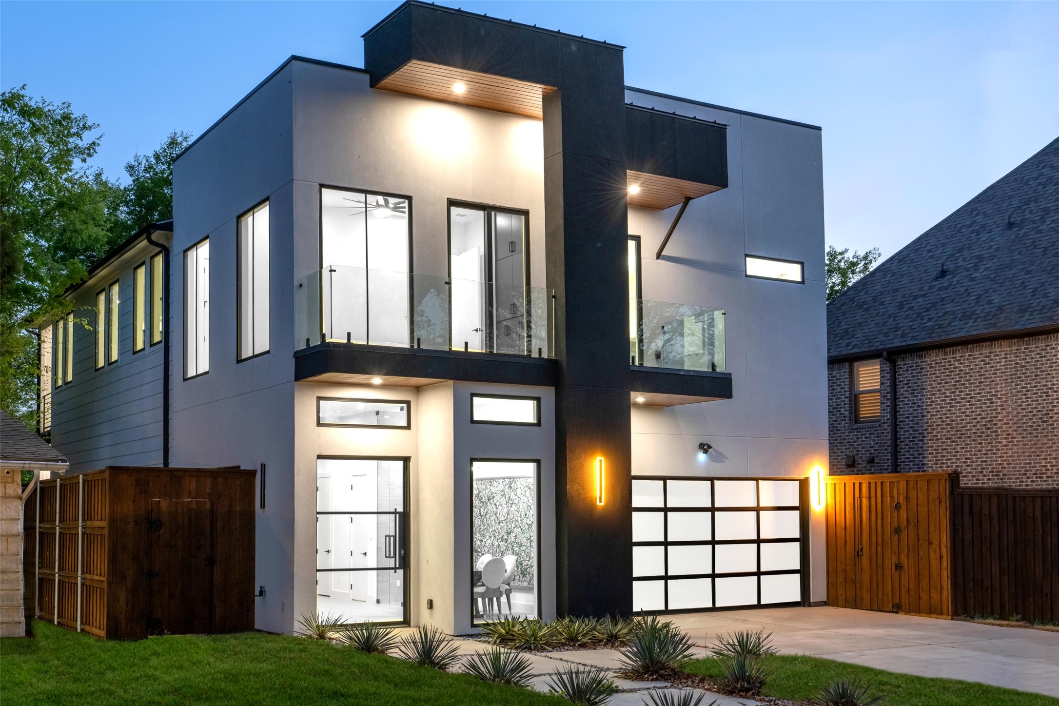 4218 Bonham Street Dallas TX 75229