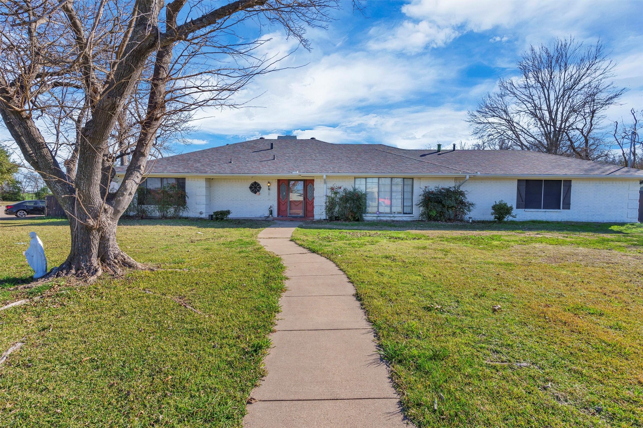706 E Criner Street Grandview TX 76050