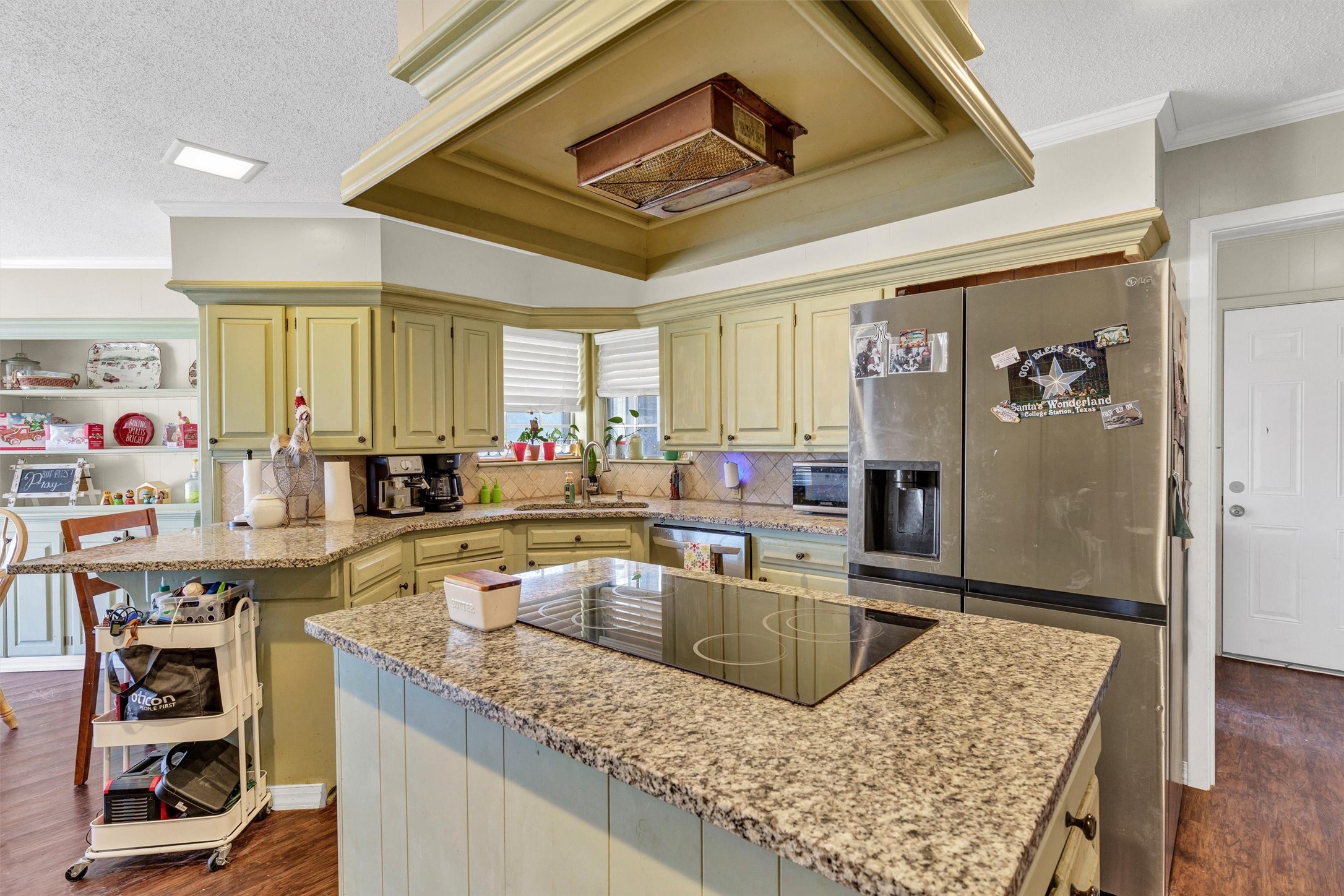 706 E Criner Street Grandview TX 76050
