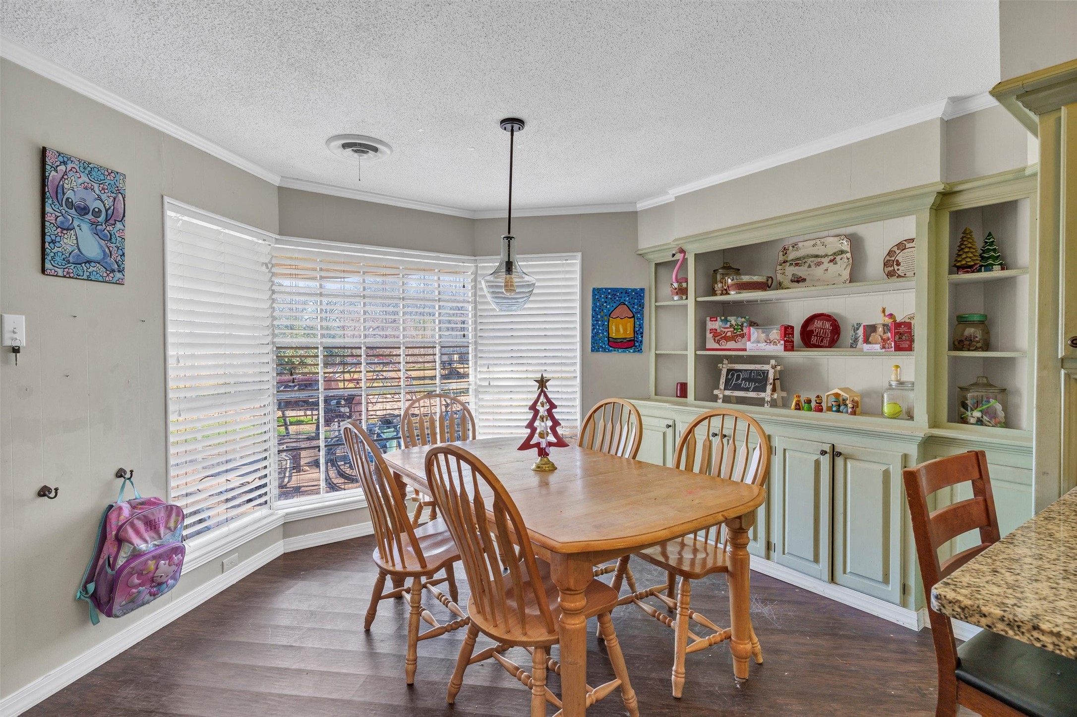 706 E Criner Street Grandview TX 76050
