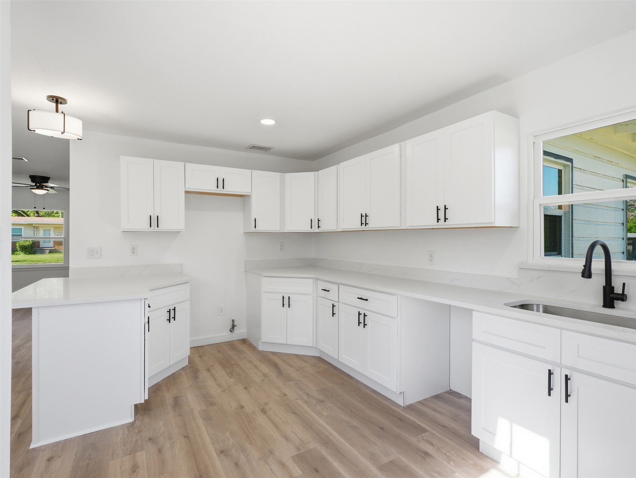 328 W Burton Street Sherman TX 75092