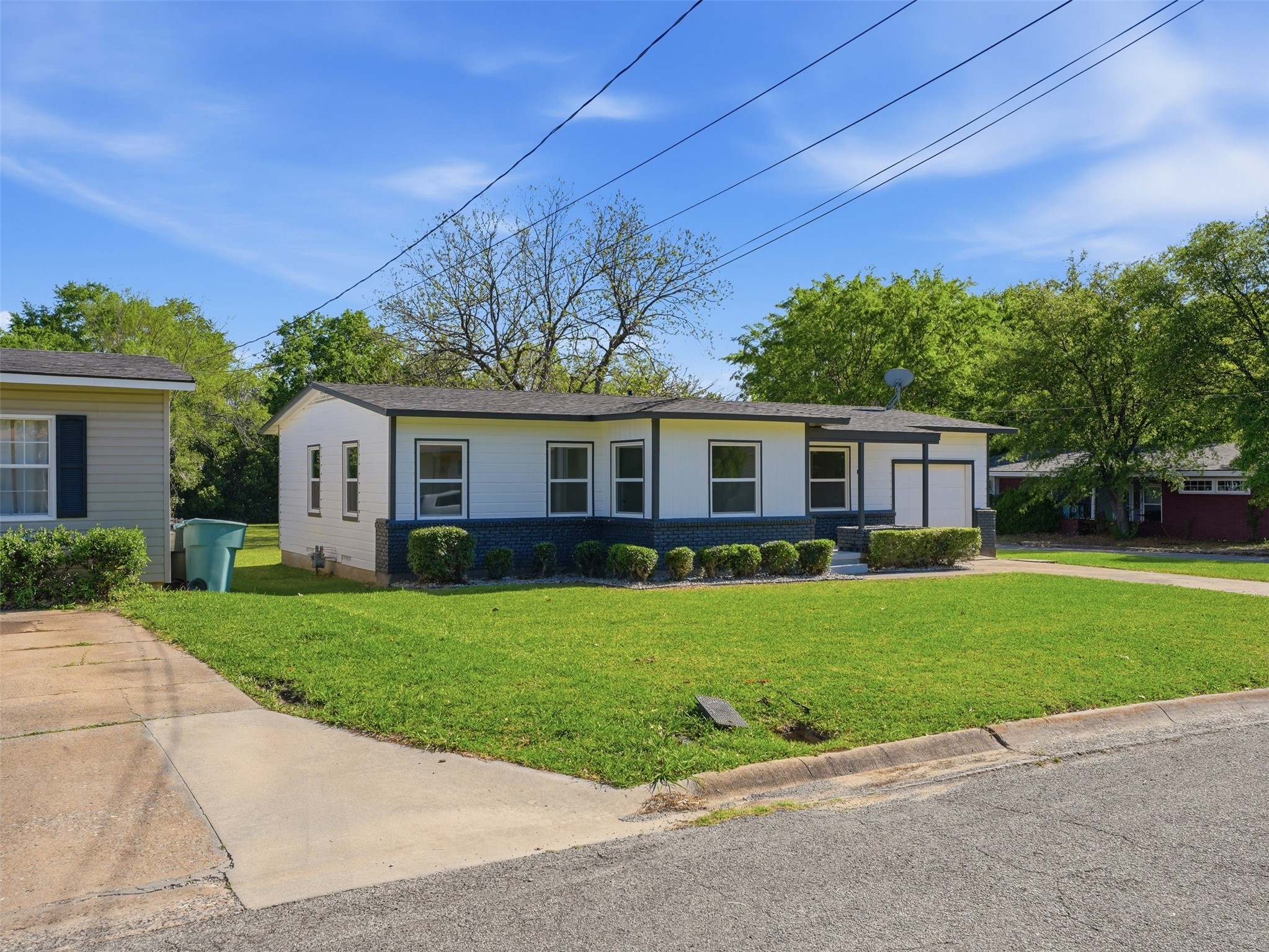 328 W Burton Street Sherman TX 75092