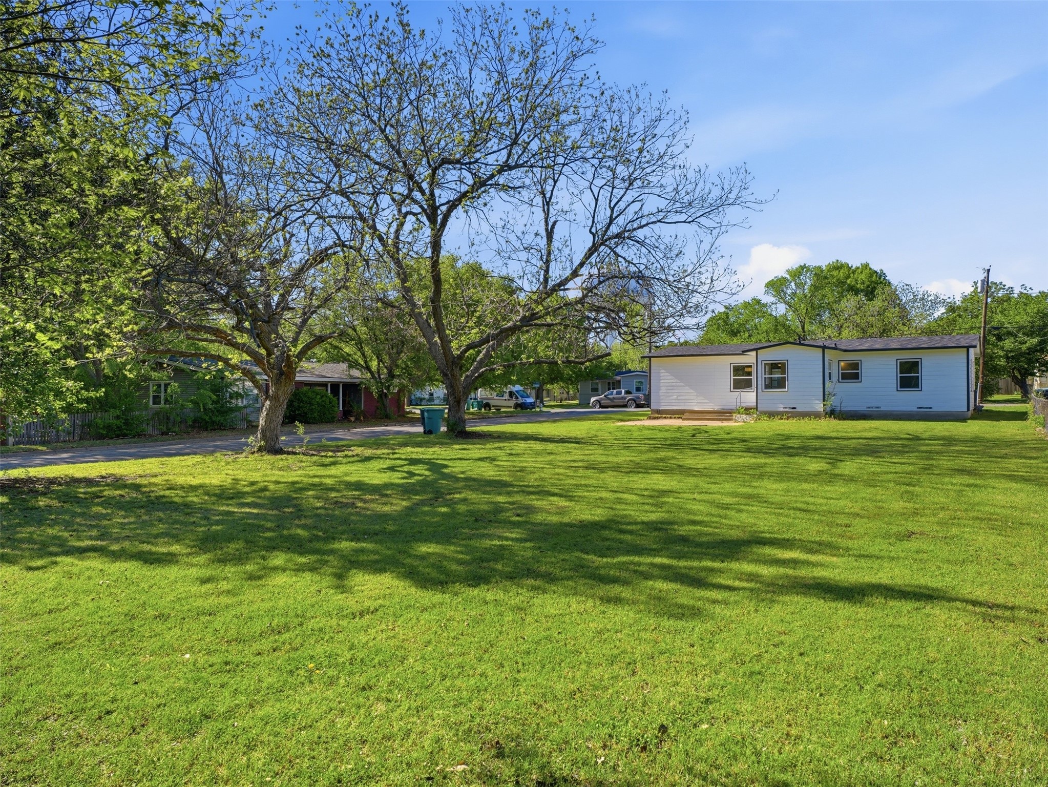 328 W Burton Street Sherman TX 75092