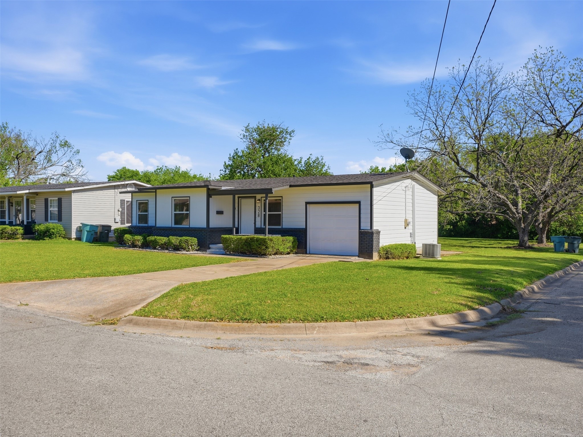 328 W Burton Street Sherman TX 75092