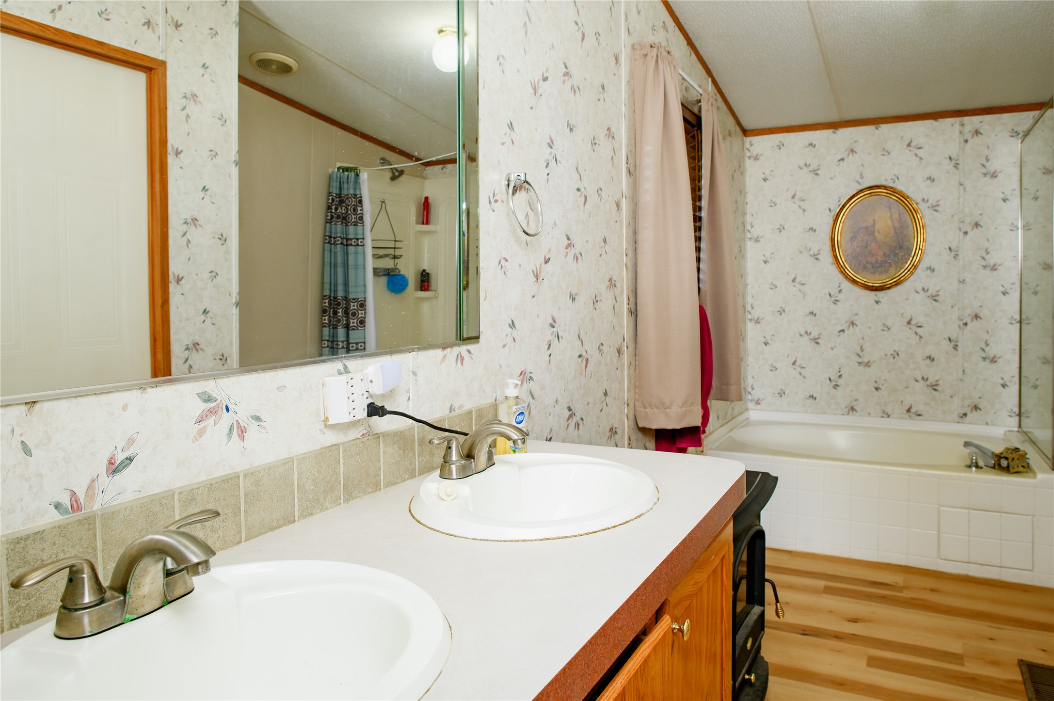 336 Heddingham Drive Gordonville TX 76245