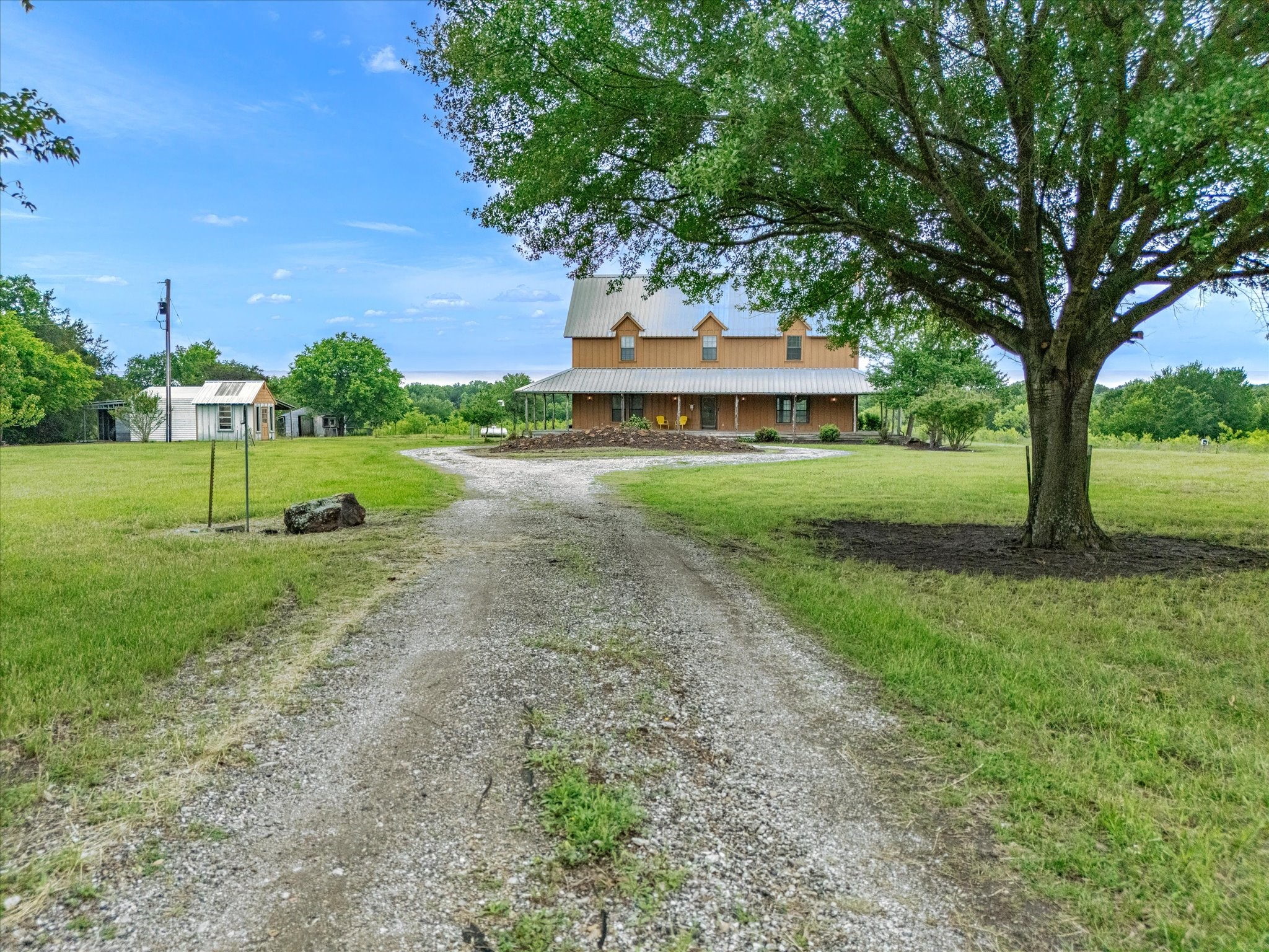 750 Lyons Road Ennis TX 75119