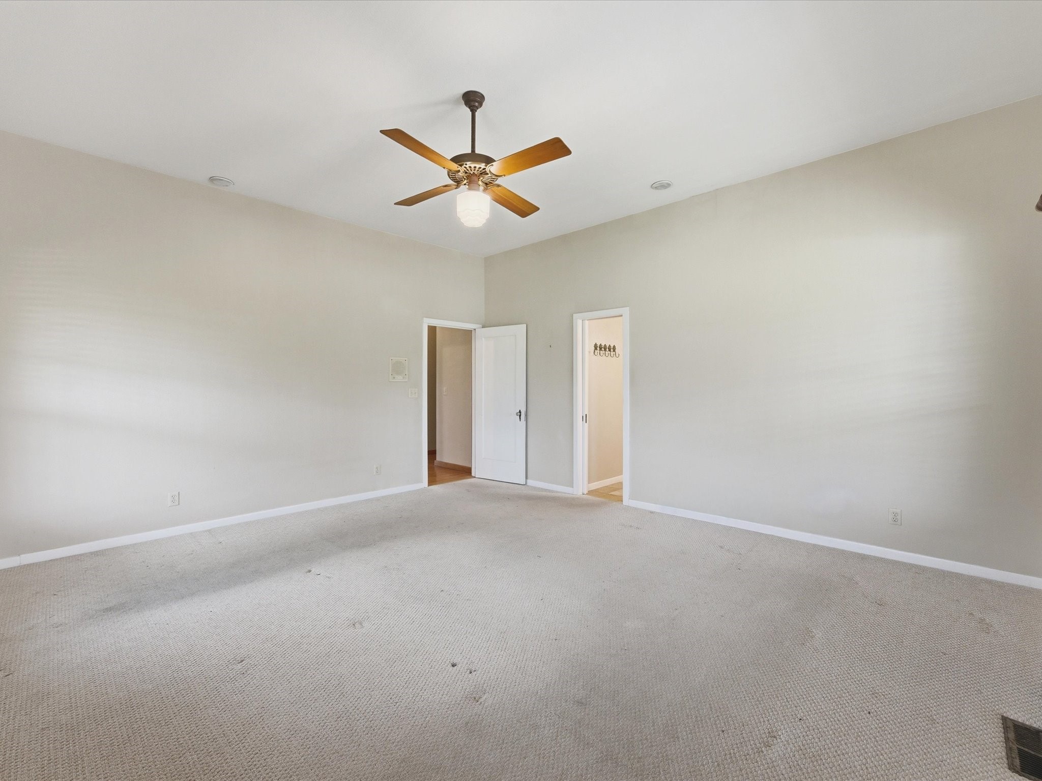750 Lyons Road Ennis TX 75119