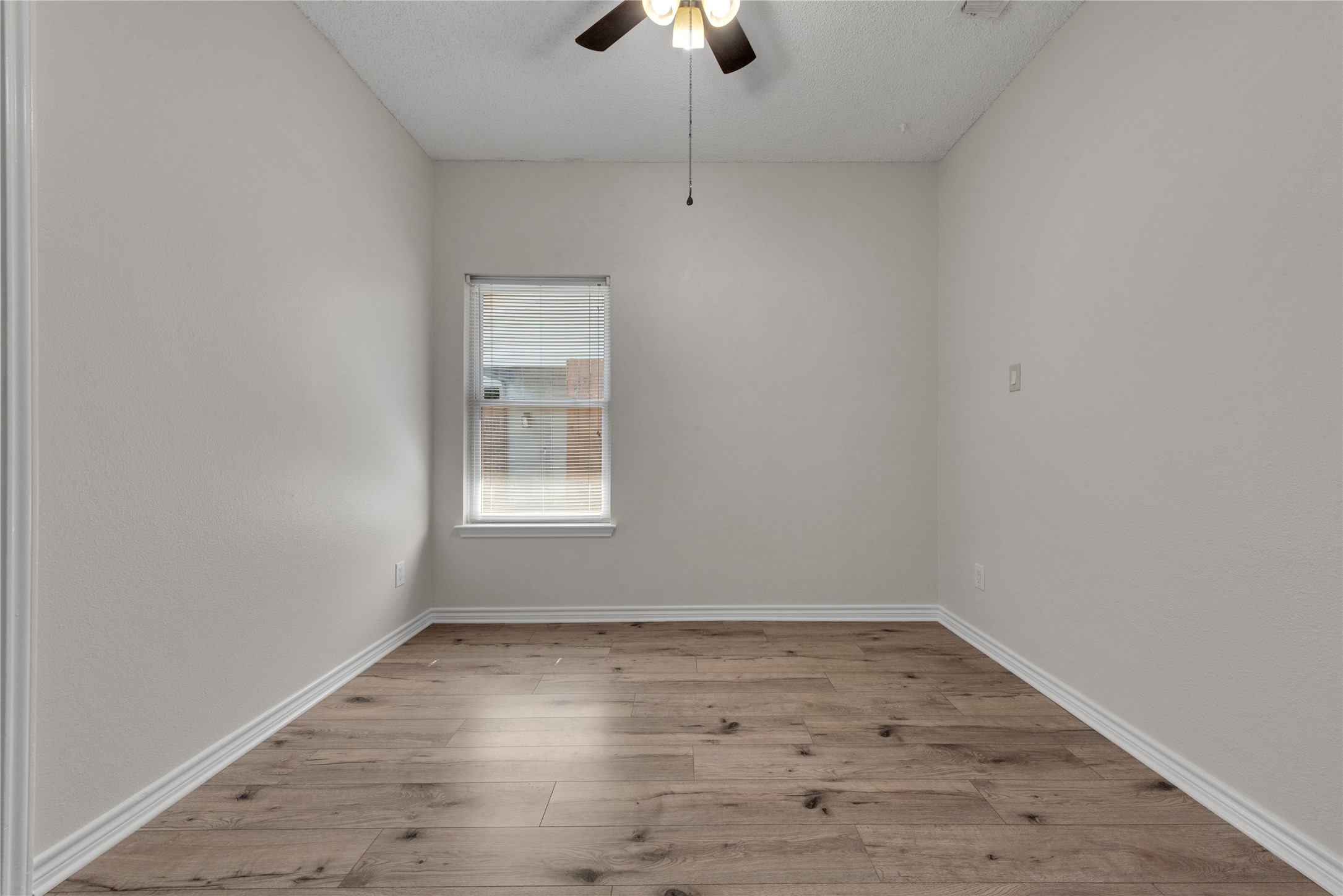 613 Canterbury Street Euless TX 76039