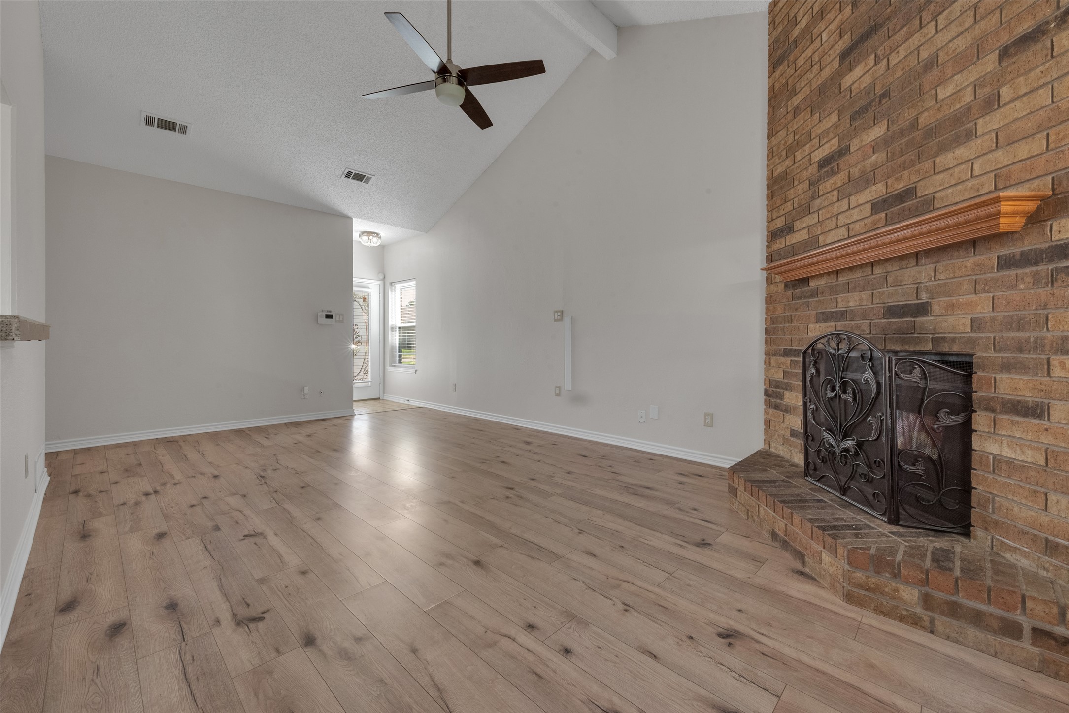 613 Canterbury Street Euless TX 76039