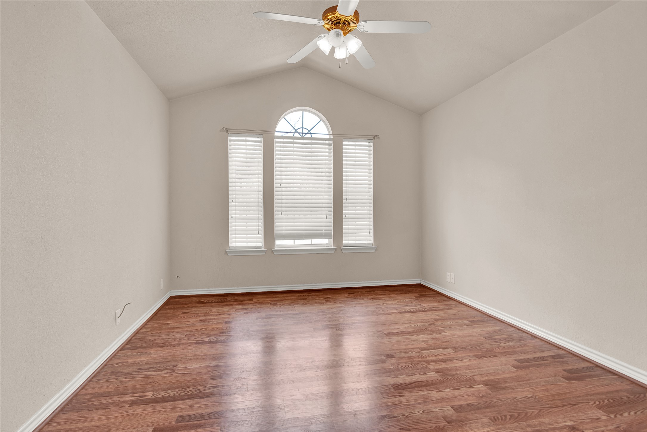 4942 E Highway 69 Denison TX 75021