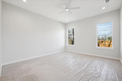 1633 E Tucker Street Fort Worth TX 76104