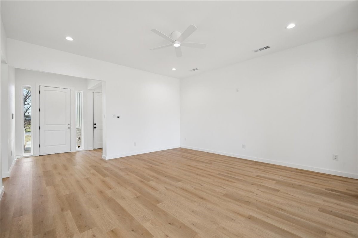 1633 E Tucker Street Fort Worth TX 76104
