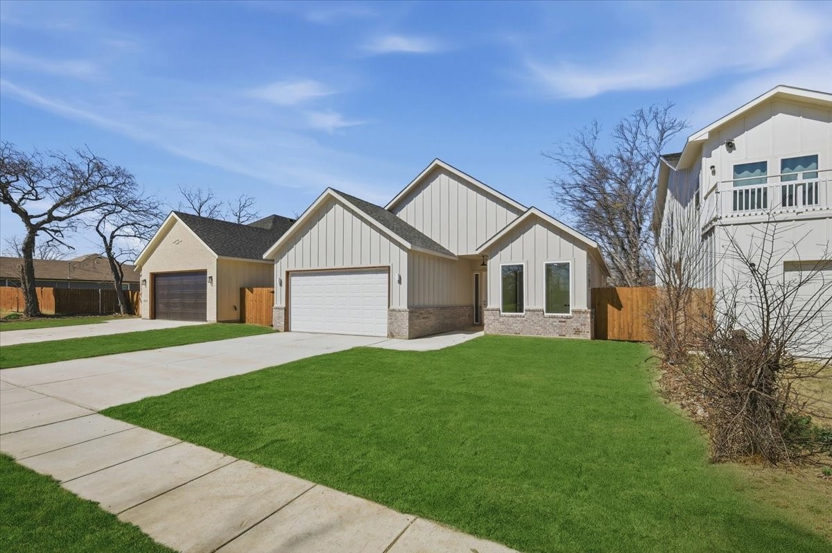 1633 E Tucker Street Fort Worth TX 76104