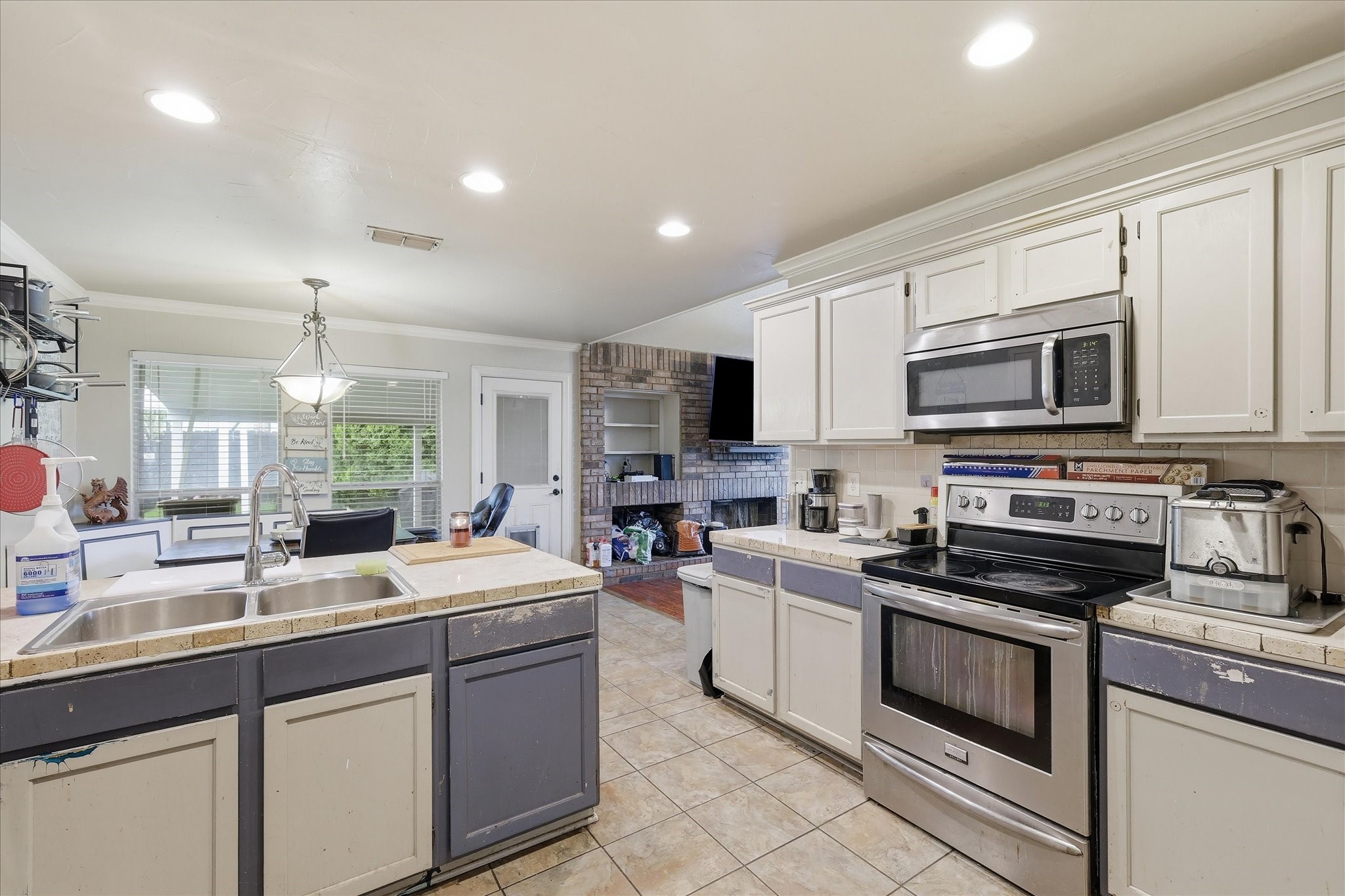 7029 Bernadine Drive Watauga TX 76148